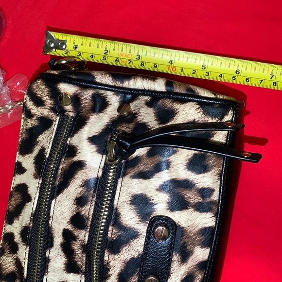 Crossbody bag with cheetah print from Call it Spring - Picture 6 of 6